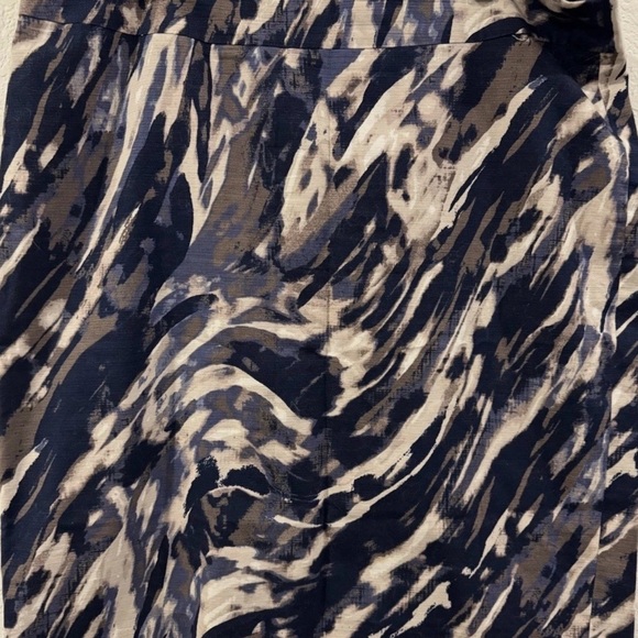 Ann Taylor Dresses & Skirts - Ann Taylor Abstract Pencil Skirt Knee Length Size 14